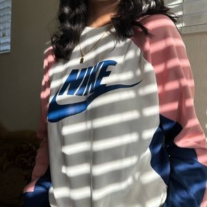 Nike woman’s sweater size XS